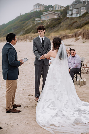 Nate-Bella-Lincoln-City-Oregon-Intimate-Beach-Wedding-Photo-12