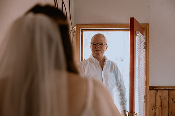 DYLAN-CLAIRE-WEDDING-GETTING-READY-32