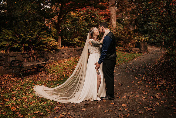 Autumn-Brad-Fall-Eugene-Oregon-Hendricks-Park-Elopement-Wedding-Photos-0408