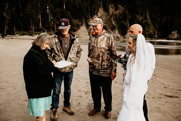 Kacey-Short-Sand-Beach-Tillamook-Oregon-Elopement (33 of 128)
