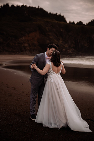 Eric-Kylee-Orona-Lincoln-City-Fogarty-creek-Oregon-Couples-Photos-5097