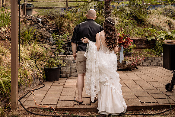 Nick-Melissa-backyard-Oregon-Wedding-2022-5
