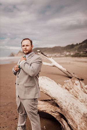 Annie-Ryan-Lincoln-city-roads-end-park-oregon-elopement-photos-37