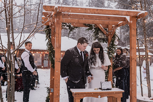 Tyler-Brittani-Lake-Priest-Idaho-Winter-Snow-Wedding-2021-04177