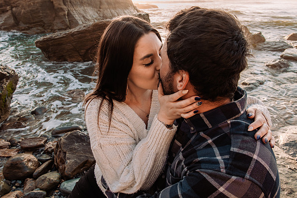 brittani-Nick-Otter-Crest-Couples-Photo-Session-Oregon-0701