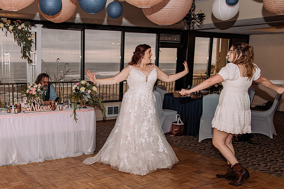 Jeff-April-Inn-Spanish-Head-Lincoln-City-oregon-Wedding-2022 (303 of 299)
