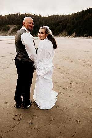 Kacey-Short-Sand-Beach-Tillamook-Oregon-Elopement (64 of 128)