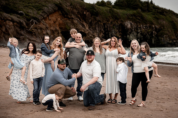 Destiny-Makala-Family-Photos-2025-Depoe-bay-Oregon (52 of 72)