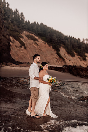 Anthony-Drayann-roadsend-lincoln-city-oregon-elopement-photos-7944