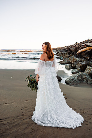 Brandn-Bailey-Newport-Oregon-Elopement-Photos-49