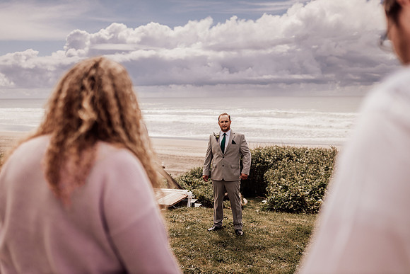 Annie-Ryan-Lincoln-city-roads-end-park-oregon-elopement-photos-45