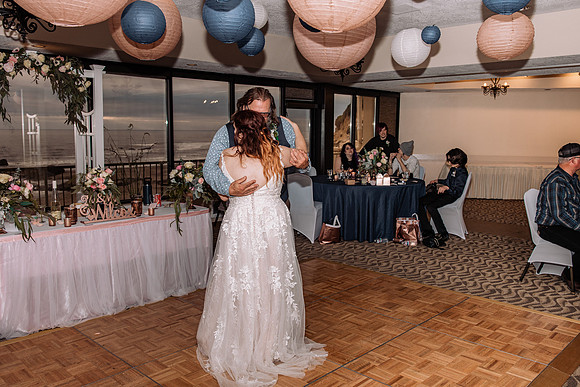 Jeff-April-Inn-Spanish-Head-Lincoln-City-oregon-Wedding-2022 (350 of 299)