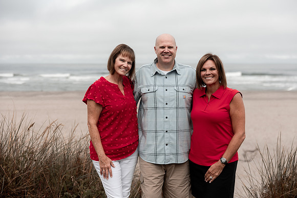 Family-Photos-2024-Lincoln-City-Oregon--49