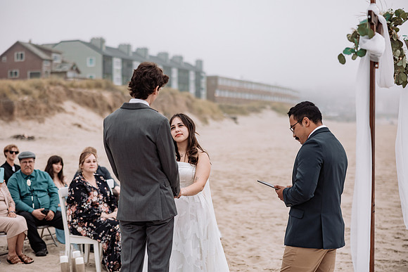 Nate-Bella-Lincoln-City-Oregon-Intimate-Beach-Wedding-Photo-15