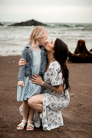 Destiny-Makala-Family-Photos-2025-Depoe-bay-Oregon (21 of 72)