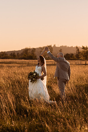 Chris-Victoria-Wedding-Photos-2022-Oregon-PORTRAITS (37)