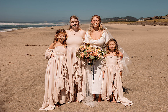 Graeson-Helen-Neskowin-Elopement-Photos-9093