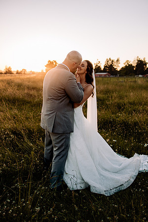 Chris-Victoria-Wedding-Photos-2022-Oregon-PORTRAITS (52)