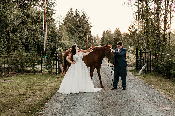 Connor-Cierra-Ranier-Washington-Barn-Rustic-Wedding-Washington-Wedding-Photos-0636