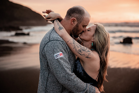 Stuart-Monique-Lincoln-City-Fogarty-creek-Oregon-Couples-Photos-3264