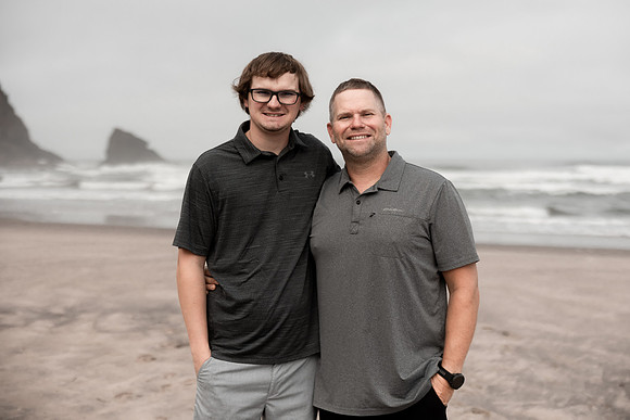 Family-Photos-2024-Lincoln-City-Oregon--27