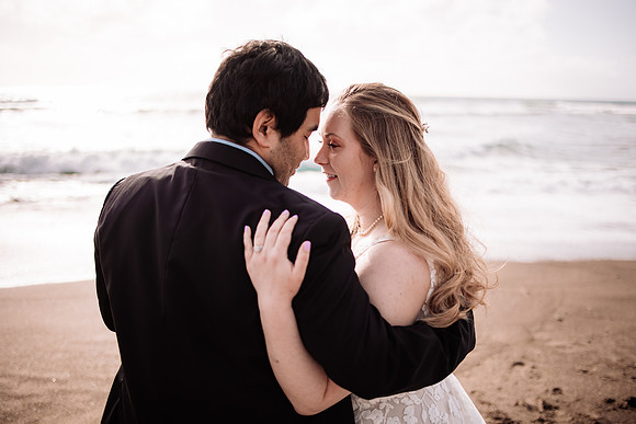 Darrick-Hillary-Gleneden-Oregon-Beach-Elopement-Photos