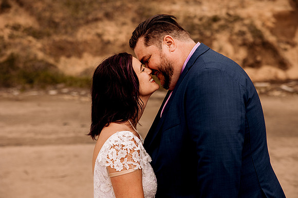 Joe-inn-at-spanish-head-lincoln-city-oregon-wedding-91