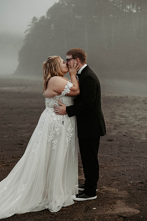 Dalten-MacKenzie-Neskowin-oregon-Elopement-photos (11 of 70)