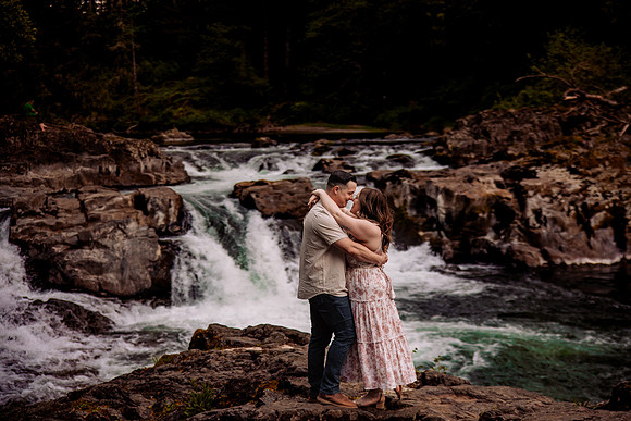 Keenan-lacey-Lucia-Falls-Washington-Engagement (7 of 53)