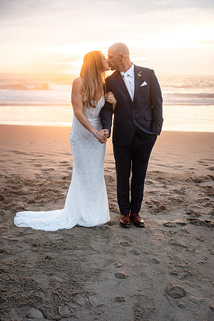 Jillian-Peter-Depoe-Bay-Oregon-Elopement-photos-49