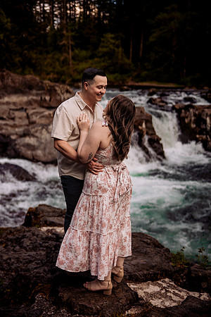 Keenan-lacey-Lucia-Falls-Washington-Engagement (24 of 53)