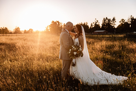 Chris-Victoria-Wedding-Photos-2022-Oregon-PORTRAITS (4)