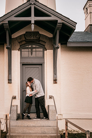 jace-love-porposal-newport-oregon-yaquina-lighthouse-photos (44 of 54)