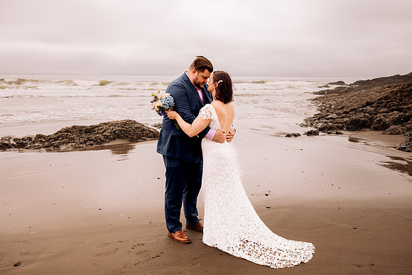 Joe-inn-at-spanish-head-lincoln-city-oregon-wedding-71