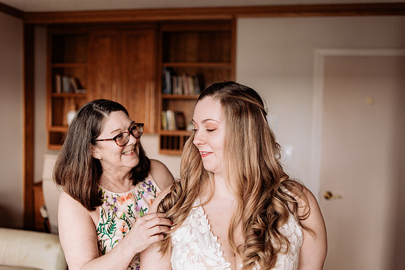 Darrick-Hillary-Gleneden-Oregon-Beach-Elopement-Photos