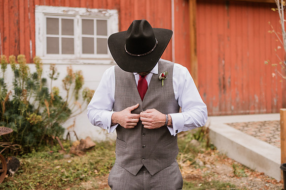 Gage-Mckayla-Adeline-Farm-Wedding-Photos-2021-7204