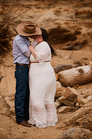 Trevyn-Ky-Otter-Crest-Devils-Punchbowl-Depoe-Bay-Oregon-Elopement-Photos-9559