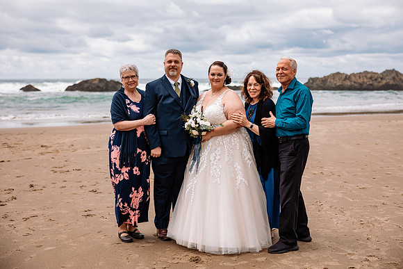 Jon-Kimberli-Chinook-Winds-Lincoln-City-Oregon-Wedding-2022 (100 of 139)