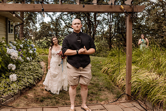 Nick-Melissa-backyard-Oregon-Wedding-2022-4