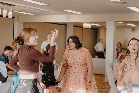 Marcus-Lori-Chinook-Winds-Seafood-Grille-Lincoln-City-Oregon-Wedding-Photos (369 of 477)