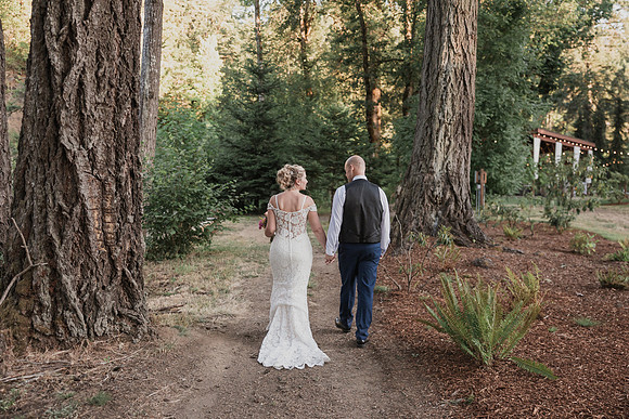 Derrick-Kenzie-Navarra-Gardens-Willamina-Oregon-Wedding-Photos (350 of 436)