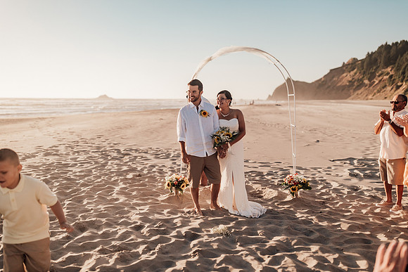 Anthony-Drayann-roadsend-lincoln-city-oregon-elopement-photos-7335