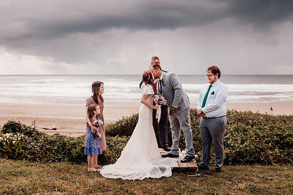 Annie-Ryan-Lincoln-city-roads-end-park-oregon-elopement-photos-178