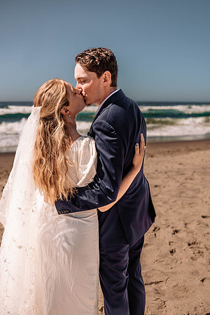 Graeson-Helen-Neskowin-Elopement-Photos-9412