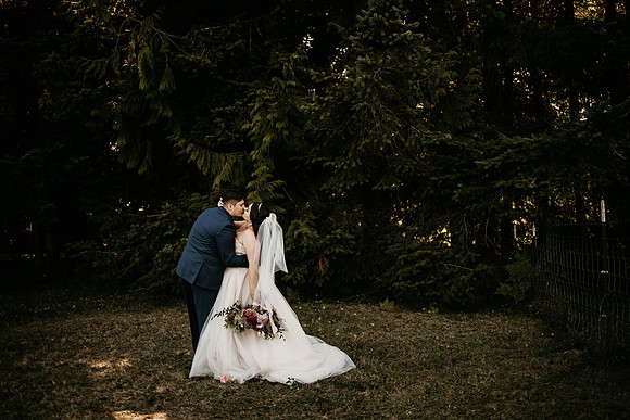 Connor-Cierra-Ranier-Washington-Barn-Rustic-Wedding-Washington-Wedding-Photos-9438