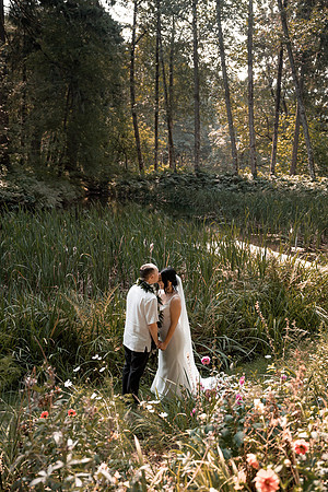 Ryan-Lynsie-Bridal-Veil-Lakes-Portland-Oregon-Weddingg-35