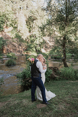 Derrick-Kenzie-Navarra-Gardens-Willamina-Oregon-Wedding-Photos (296 of 436)