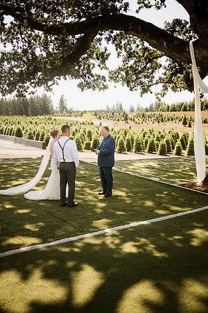 Brad-Jessica-Redland-Family-Farm-Oregon-City-Wedding-Photos-4002