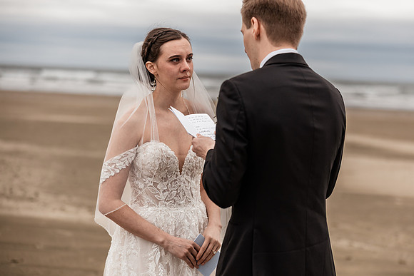 Nathan-Lacey-Newport-Oregon-Elopement-Photos-2025 (4 of 101)