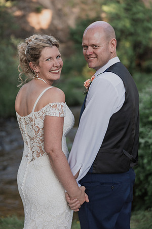 Derrick-Kenzie-Navarra-Gardens-Willamina-Oregon-Wedding-Photos (341 of 436)